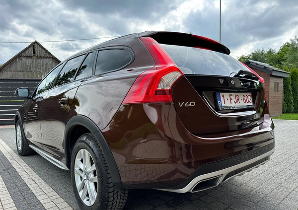 Volvo V60 Cross Country cena 67000 przebieg: 190000, rok produkcji 2018 z Kraków małe 742